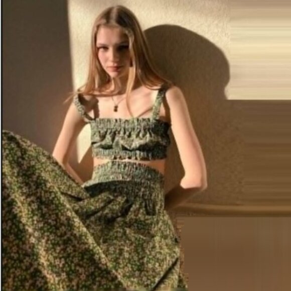 Zara floral midi full skirt XL